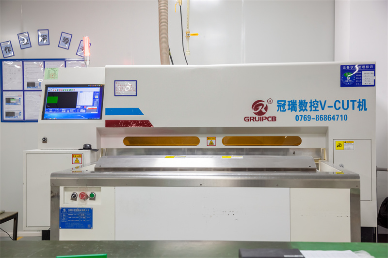 12、數(shù)控V-CUT機.jpg